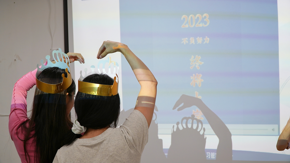 再一次進(jìn)面后，東匯達(dá)助我成功守擂上岸！